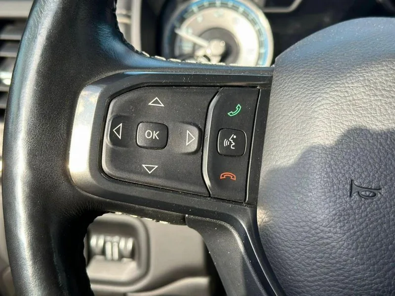 Ram 1500 LIMITED 5.7 foto 12