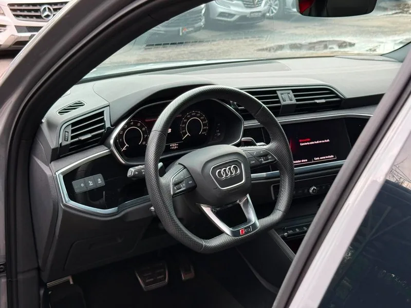 Audi RS Q3 Sportback foto 9