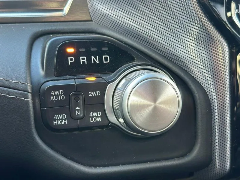 Ram 1500 LIMITED 5.7 foto 18