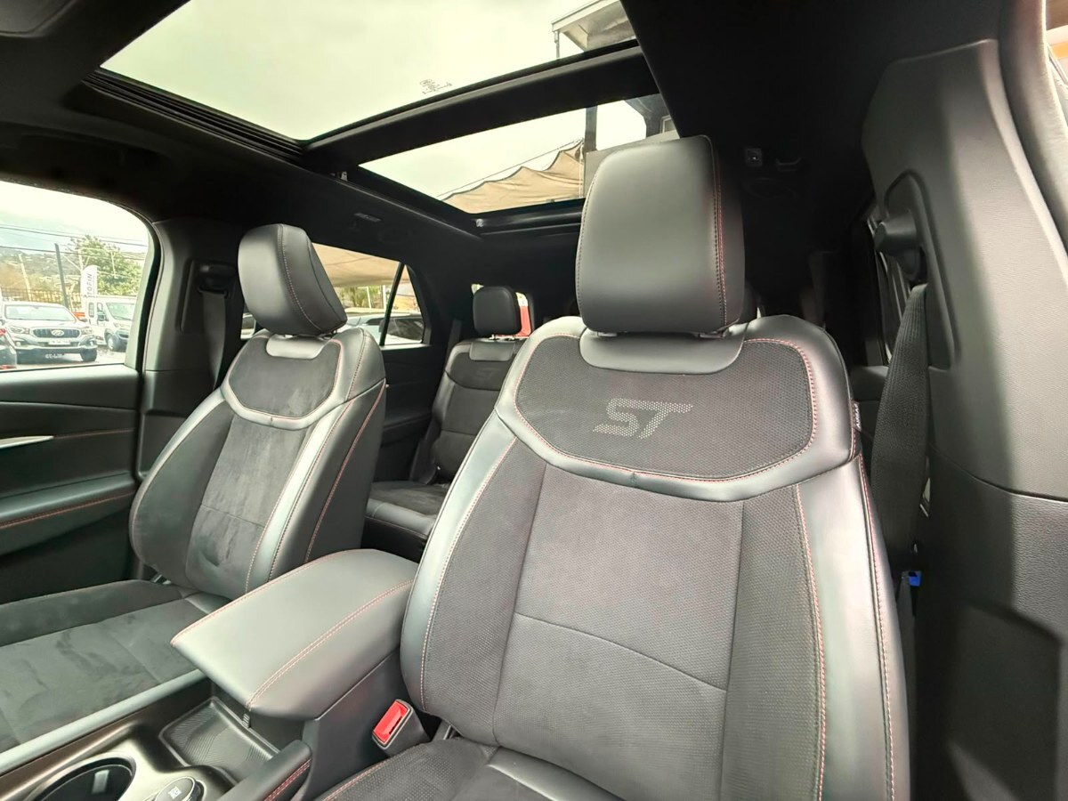 Ford Explorer ST foto 11