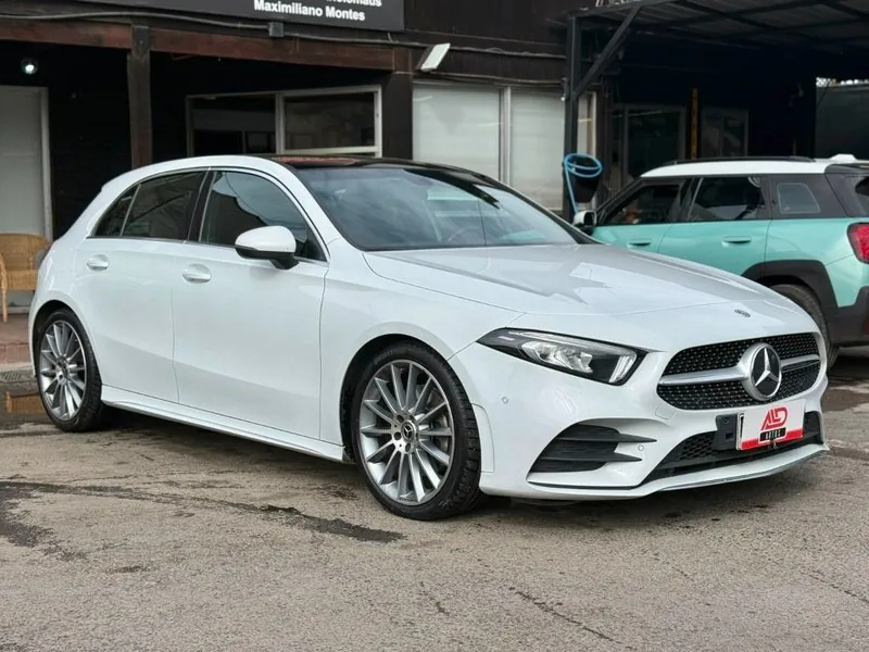 Mercedes-Benz A200 AMG LINE 2.0 foto 3