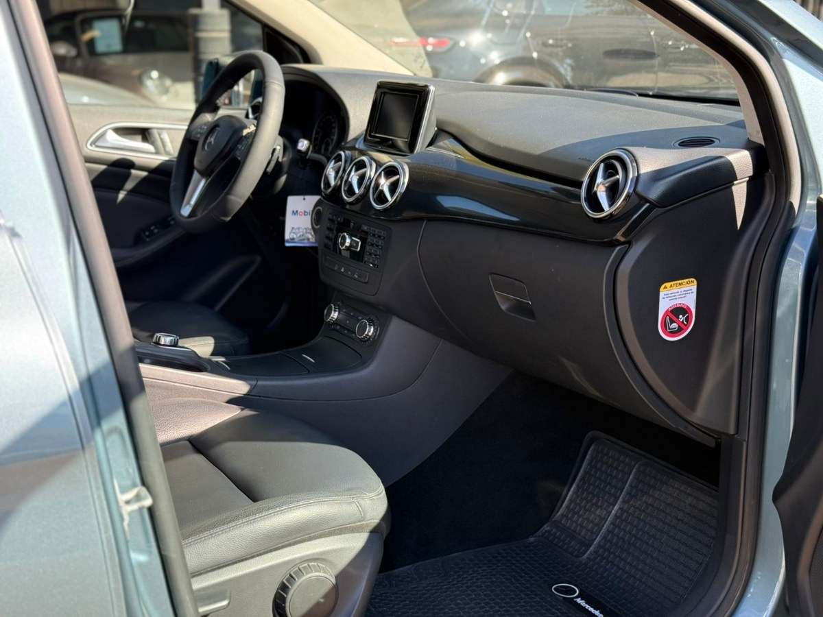 Mercedes-Benz B180 foto 10