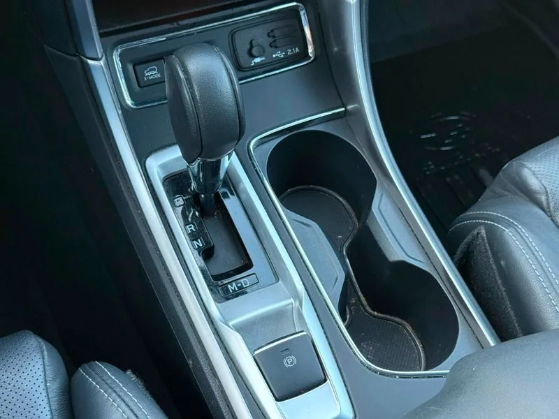 Subaru Evoltis foto 14