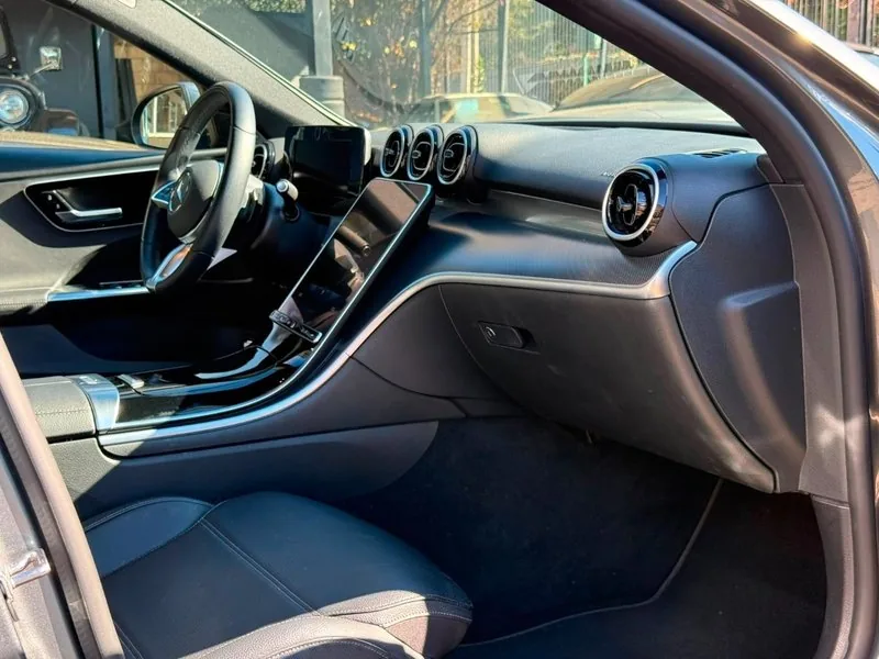 Mercedes-Benz C200 foto 14