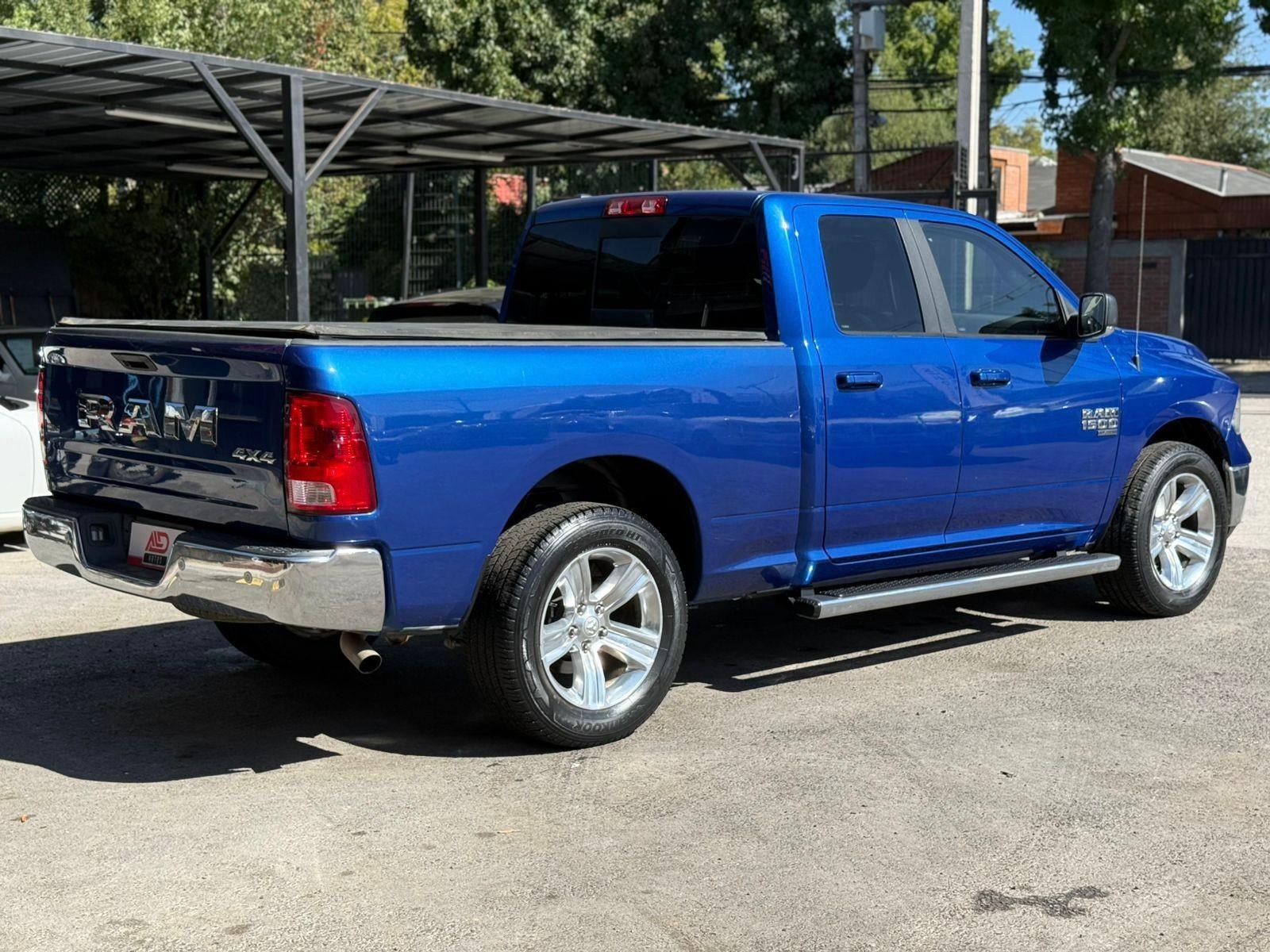 RAM 1500 SLT foto 7