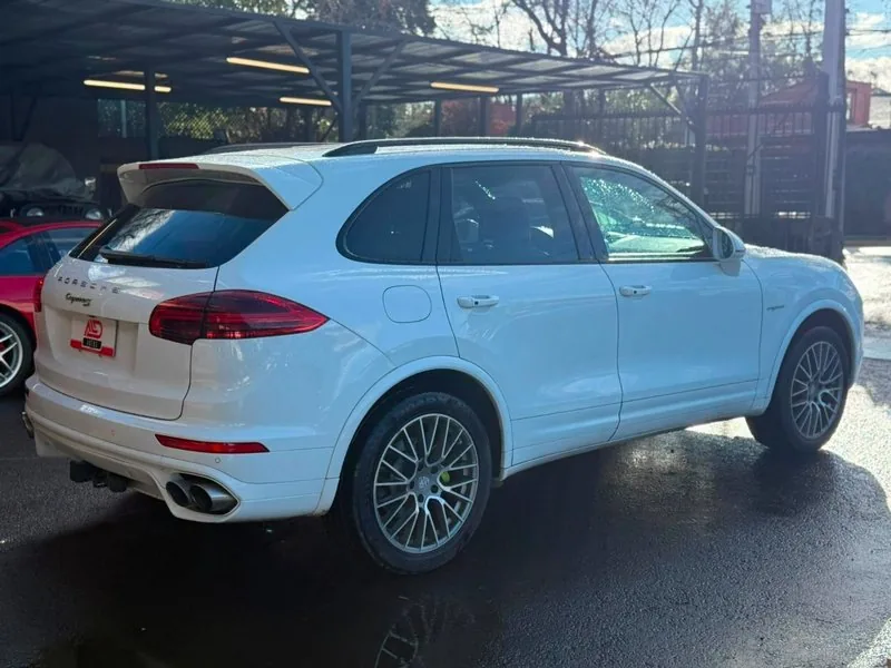 Porsche CAYENNE S HÍBRIDO foto 4