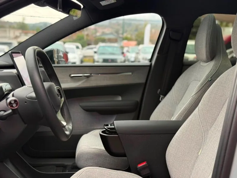 Volvo EX30 E60 ULTRA AT foto 13