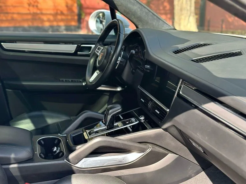 Porsche CAYENNE TURBO foto 19