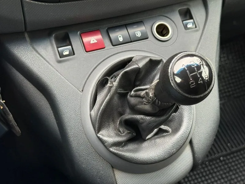 Citroën BERLINGO HDI DIESEL FULL AC foto 15