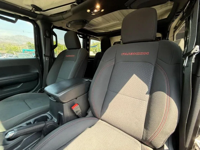 Jeep WRANGLER RUBICON UNLIMITED 3.6 EQUIPADO foto 20