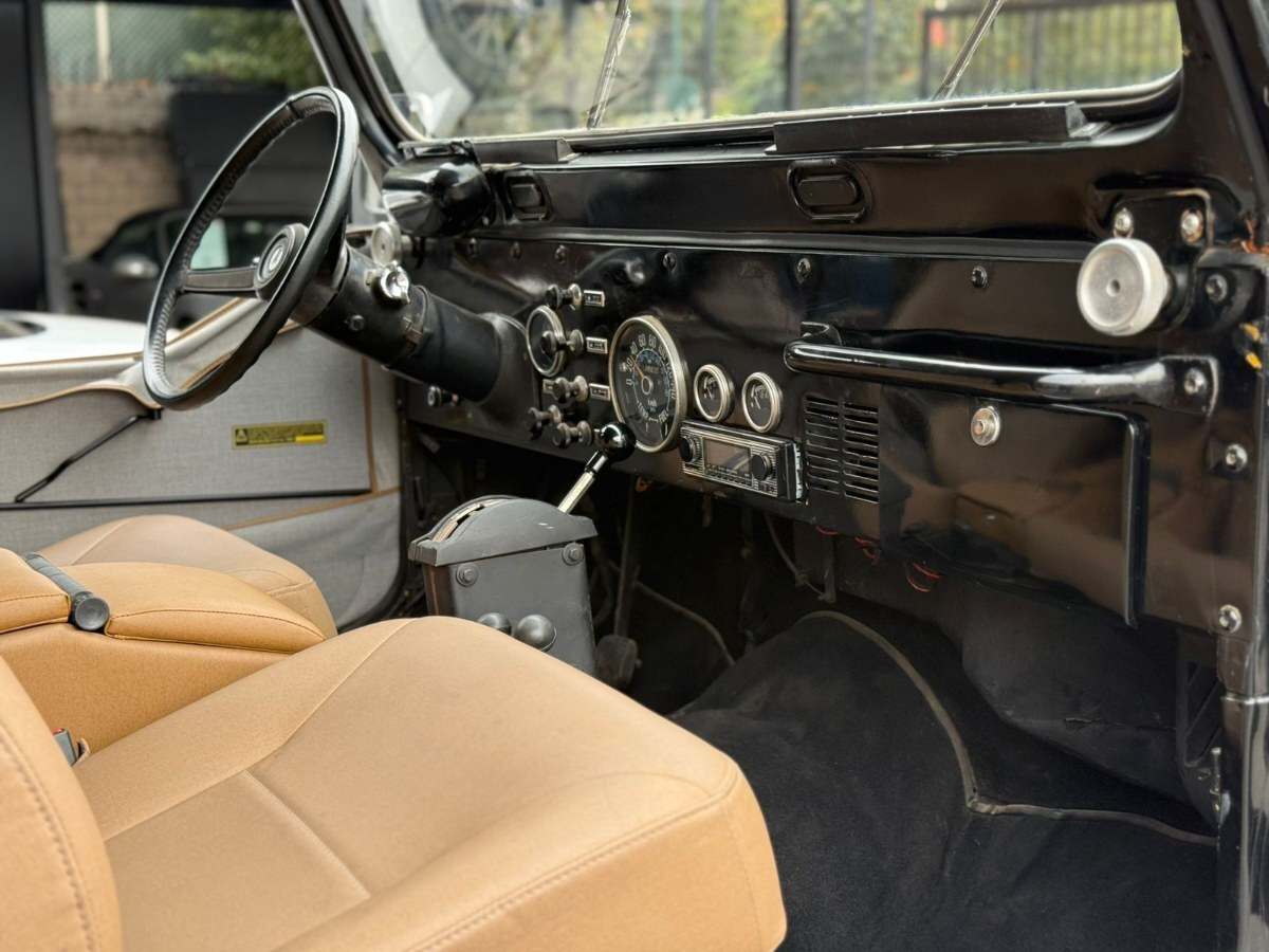 JEEP CJ7 AT V8 5.7 foto 11