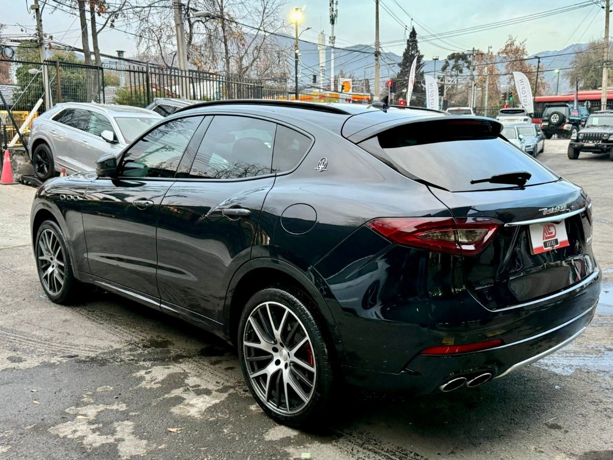 Maserati Levante foto 7