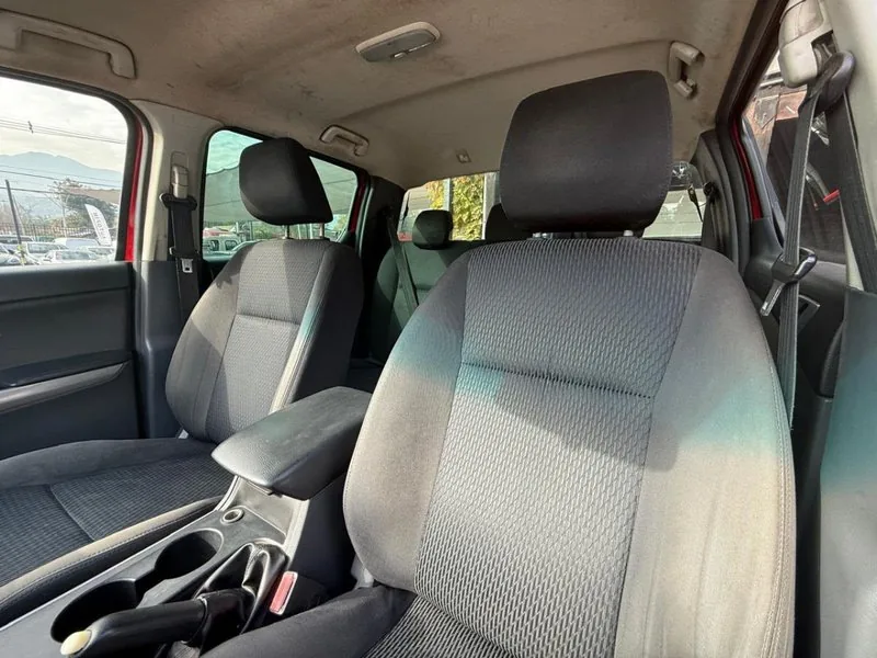 Mazda BT-50 SDX 2.2 MT 4X2 CON IVA foto 13
