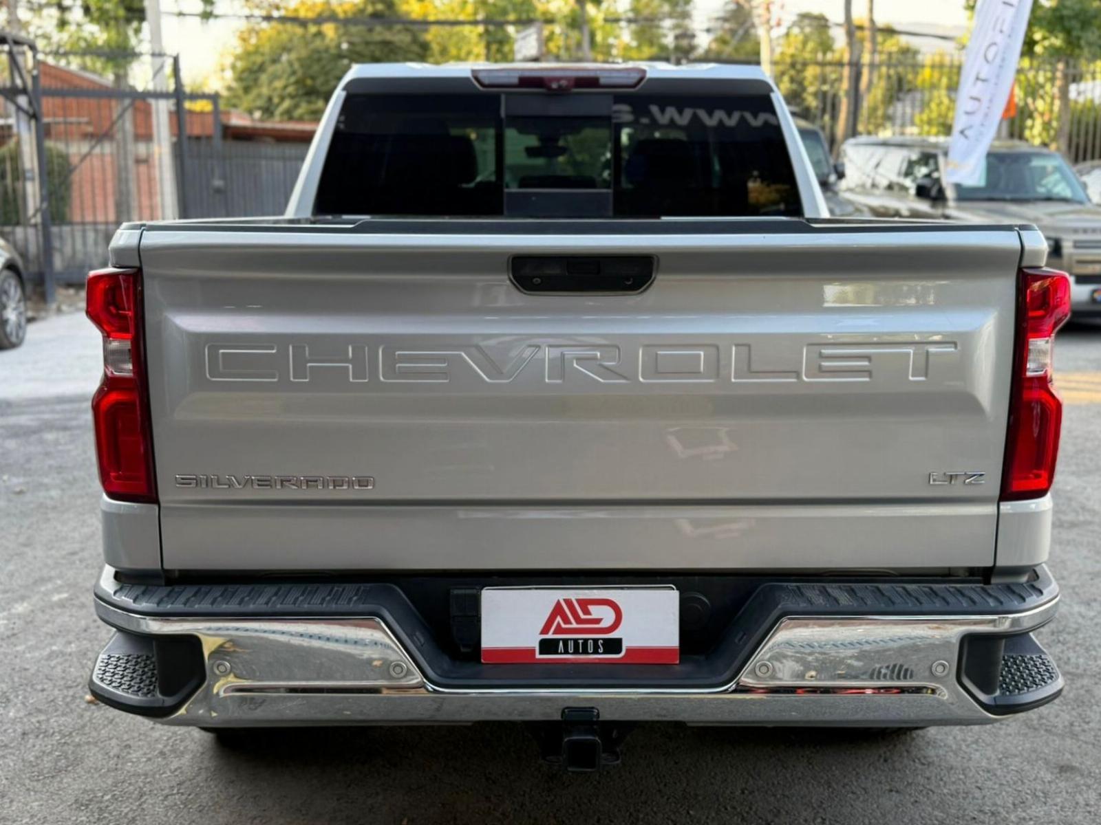 Chevrolet Silverado LTZ foto 5