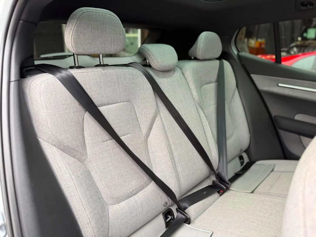 VOLVO EX30 E60 ULTRA foto 16