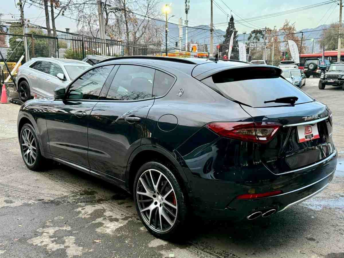 Maserati Levante foto 7