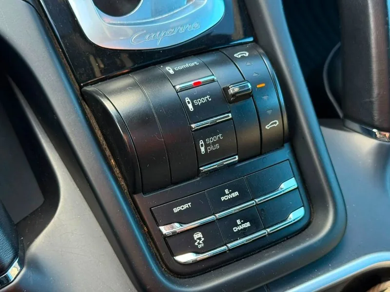 Porsche CAYENNE S HÍBRIDO foto 12