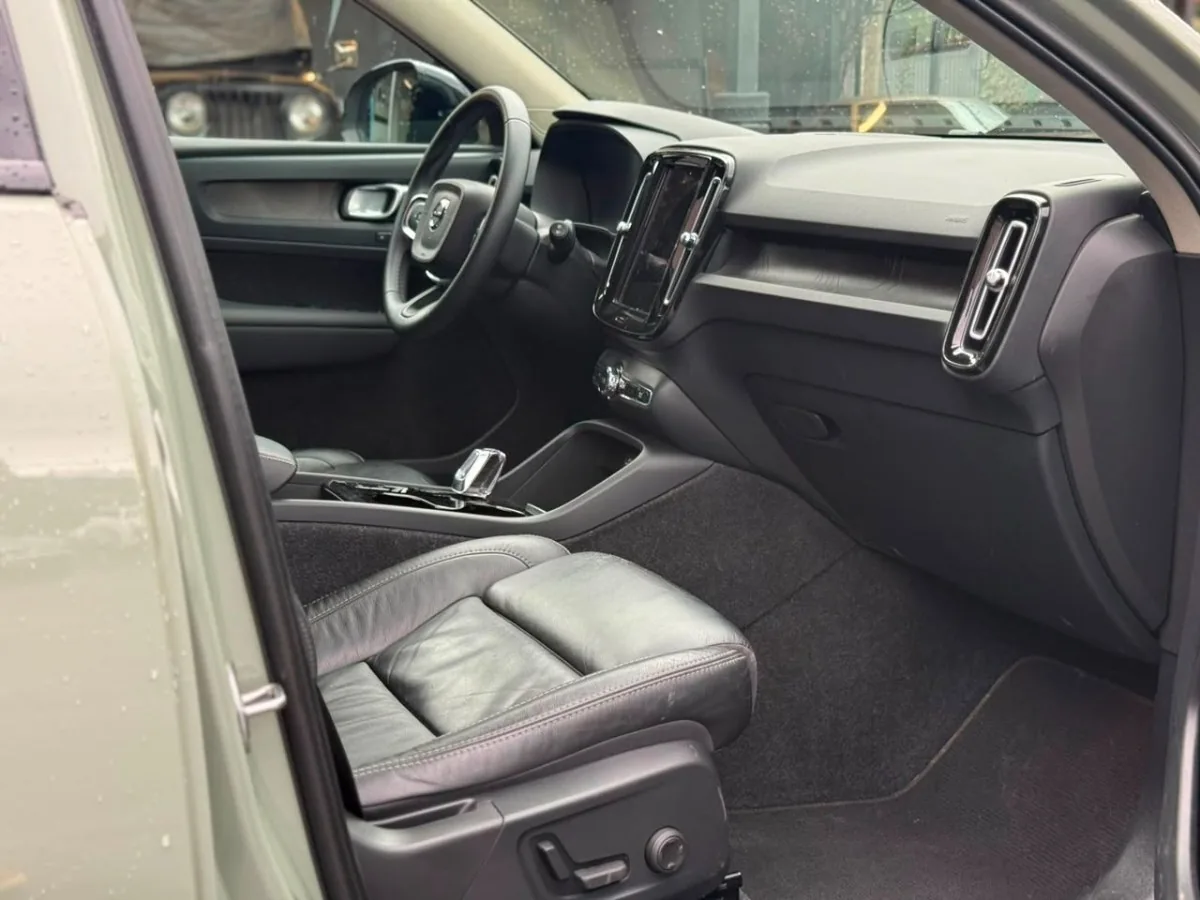 Volvo XC40 T5 Hybrid R Design foto 9