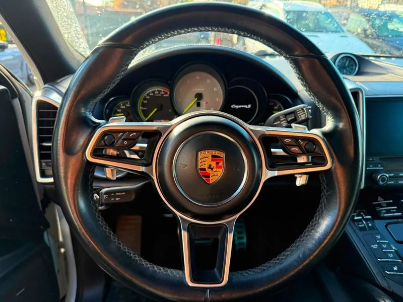 Porsche CAYENNE S HÍBRIDO foto 8