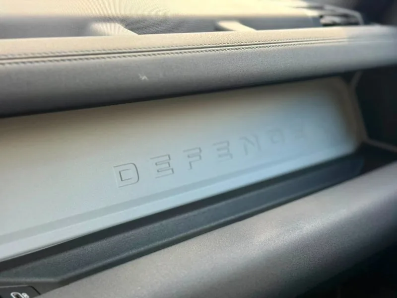 Land Rover DEFENDER 110 X DYNAMIC 3.0 foto 14
