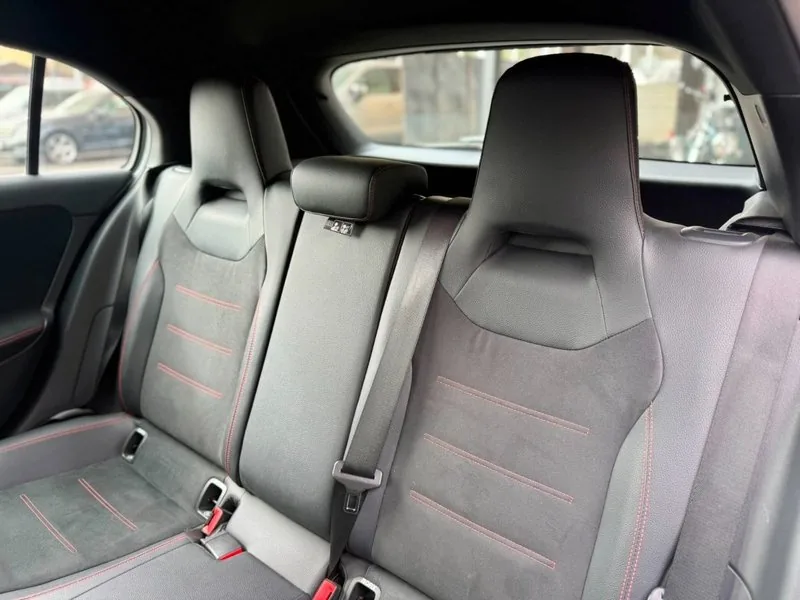 Mercedes-Benz A200 AMG LINE 2.0 foto 19