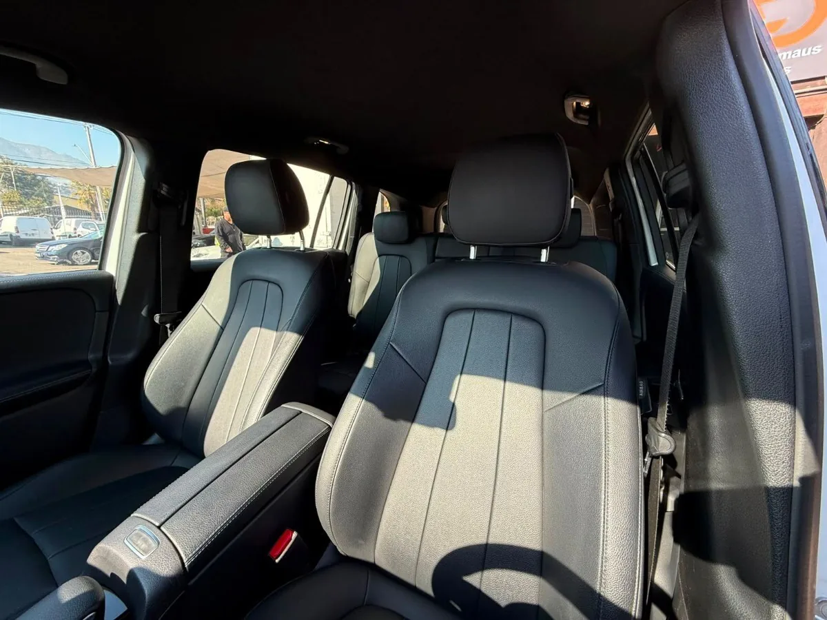 MERCEDES-BENZ GLB 200 foto 17