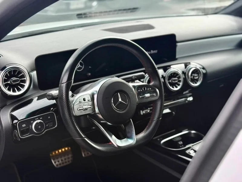 Mercedes-Benz A200 AMG LINE 2.0 foto 7