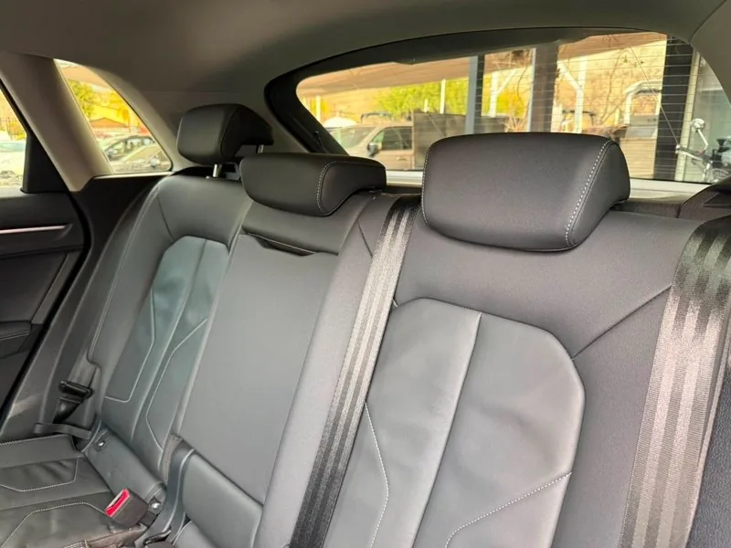Audi Q3 35 TFSI S LINE foto 18