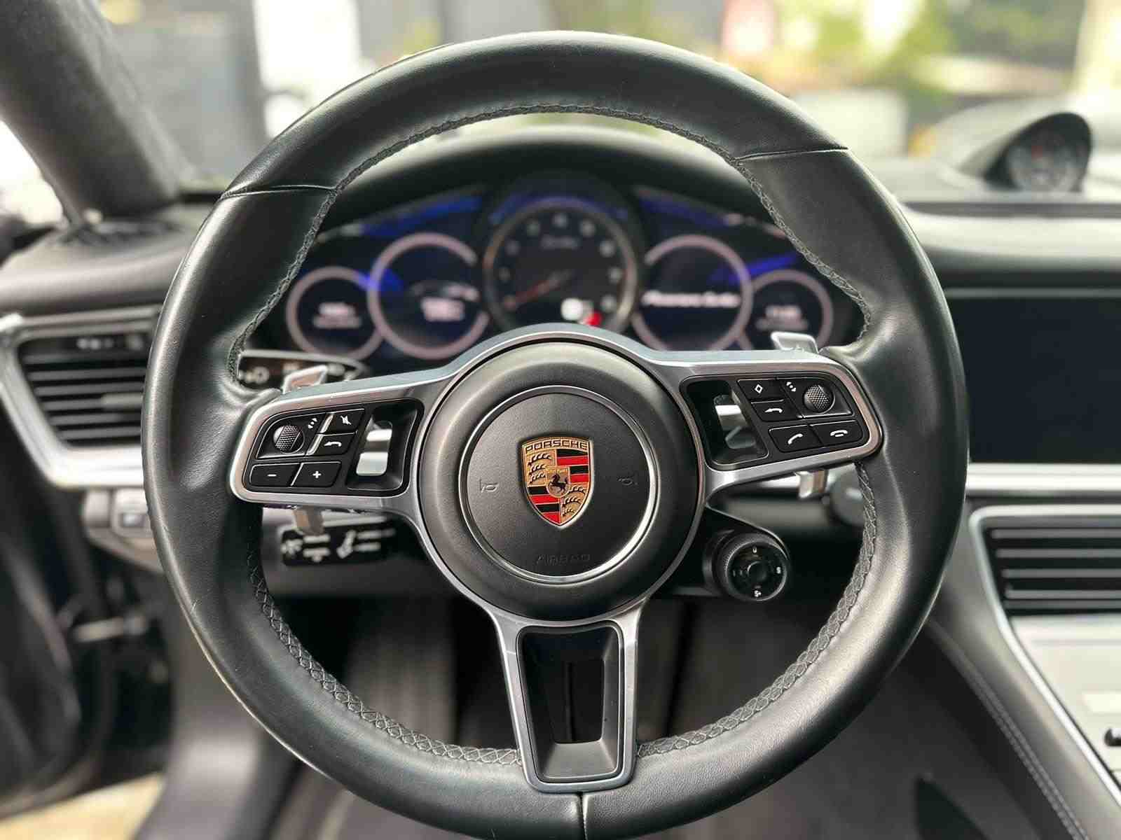 Porsche Panamera foto 13