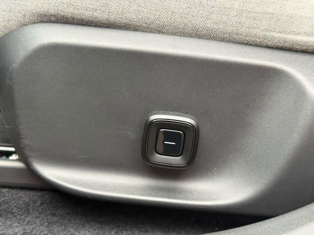 Volvo EX30 E60 Ultra foto 8