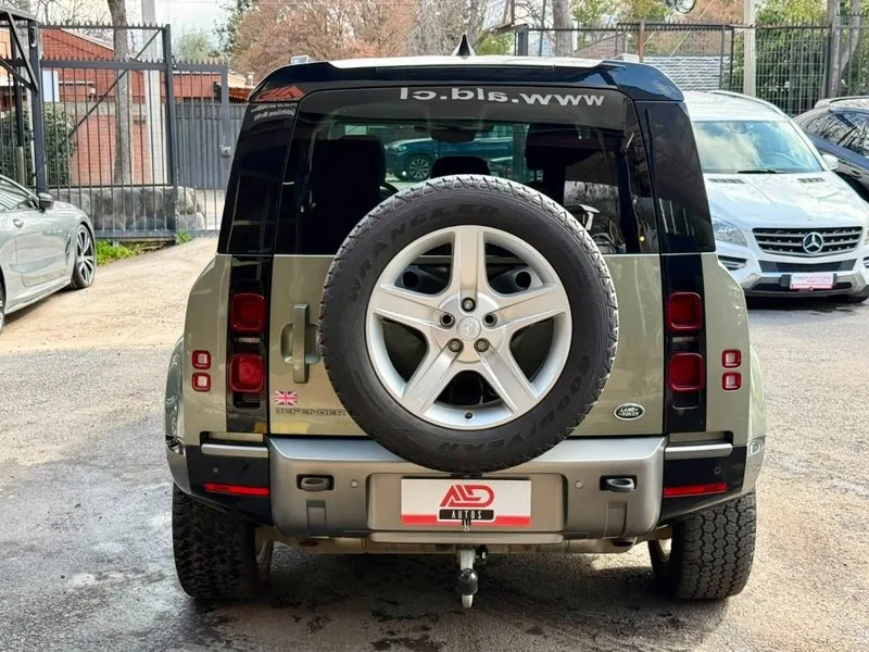 Land Rover DEFENDER 110 X DYNAMIC 3.0 foto 5