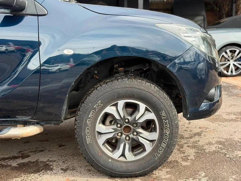 Mazda BT-50 2.2 DIESEL 4X2 MT foto 7