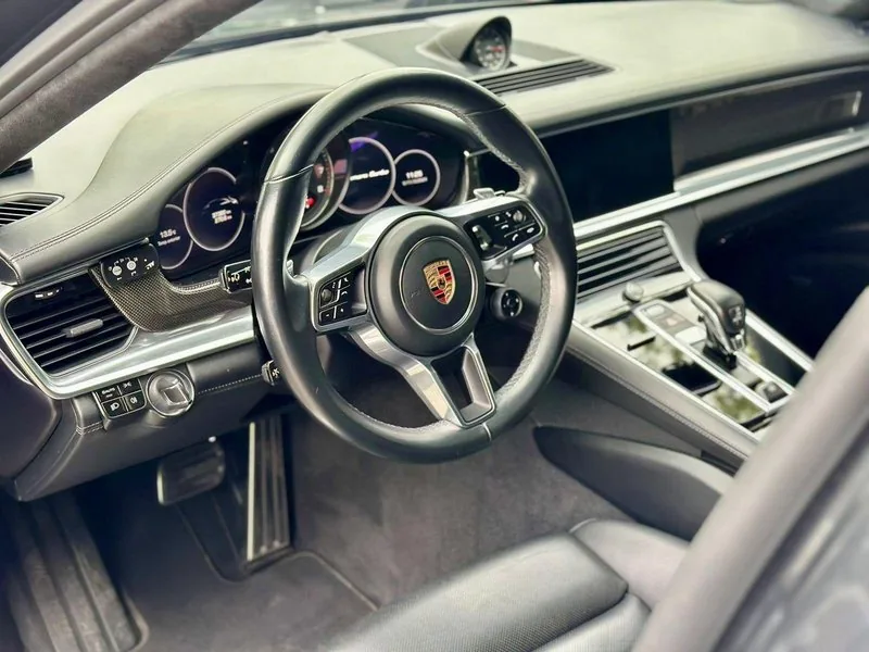 Porsche PANAMERA foto 12
