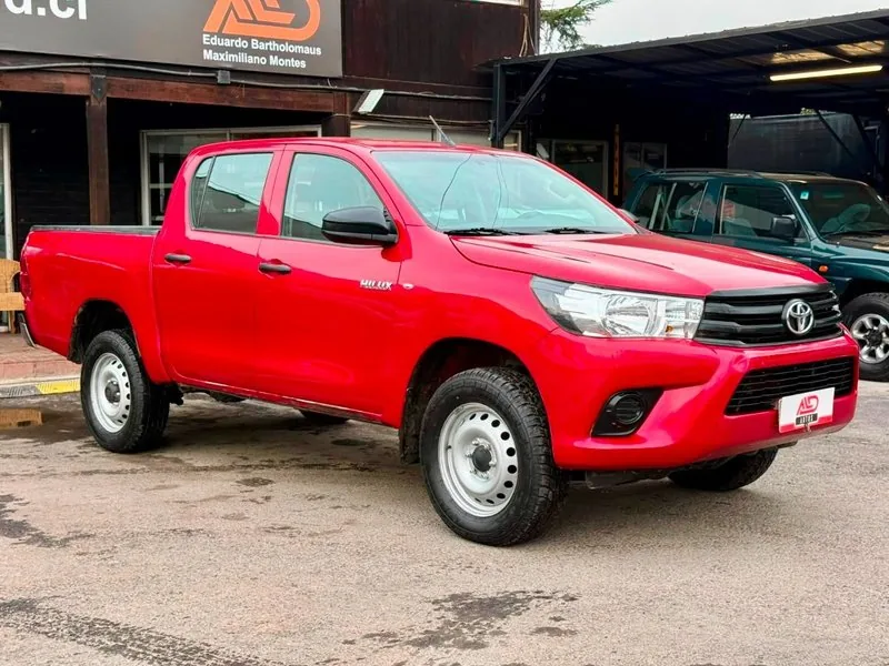 Toyota HILUX DX 4X4 MT 2.4 foto 3