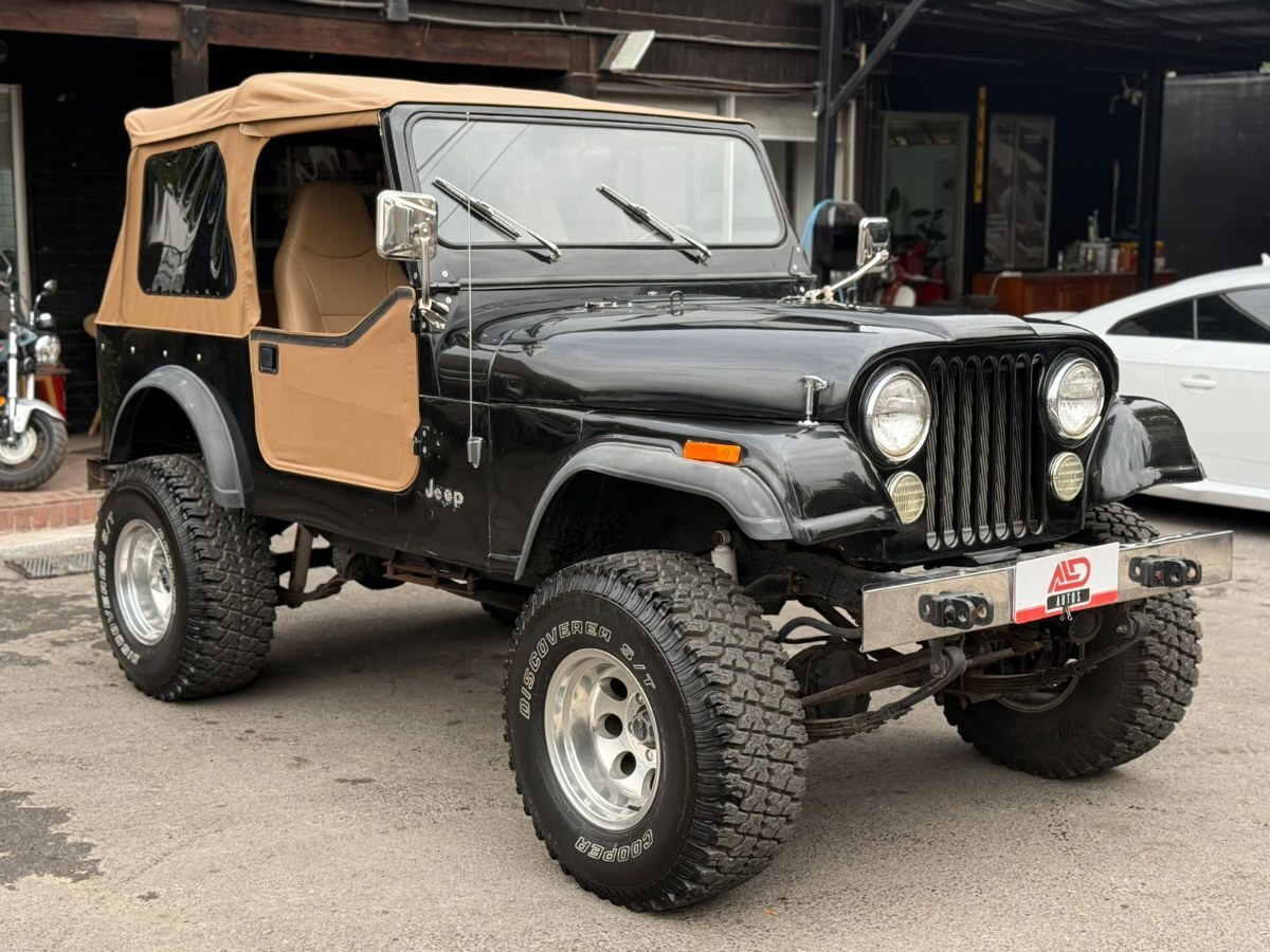 JEEP CJ7 AT V8 foto 3
