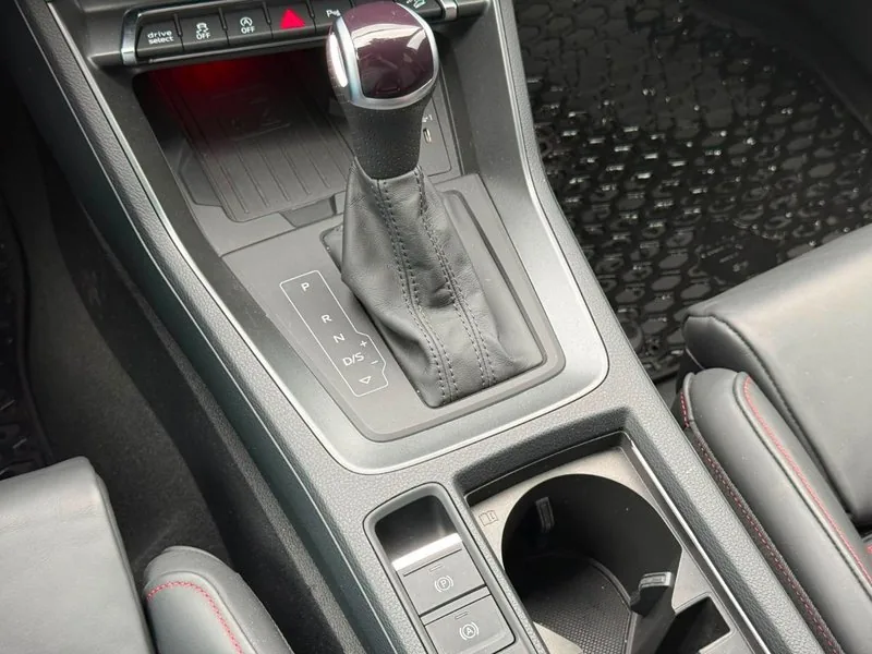 Audi RS Q3 Sportback foto 17