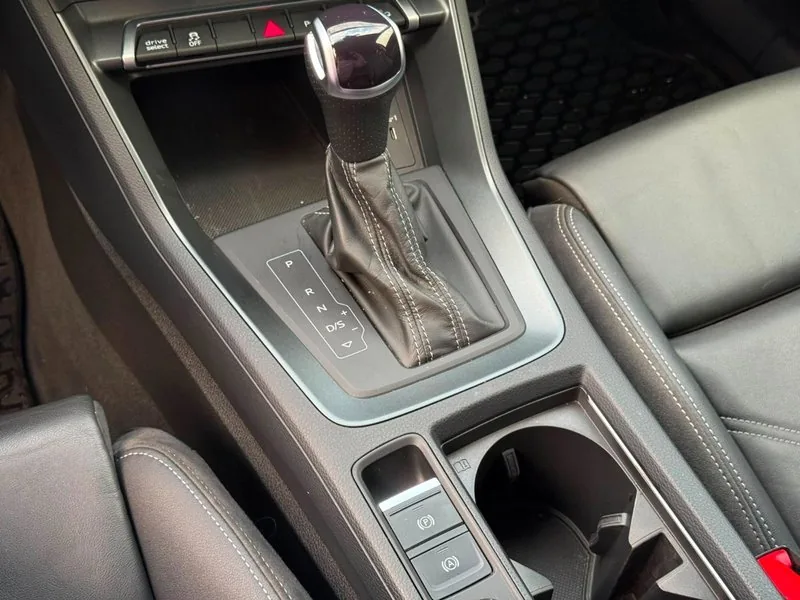 Audi Q3 35 TFSI S LINE foto 15