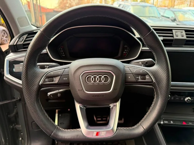 Audi Q3 35 TFSI S LINE foto 11