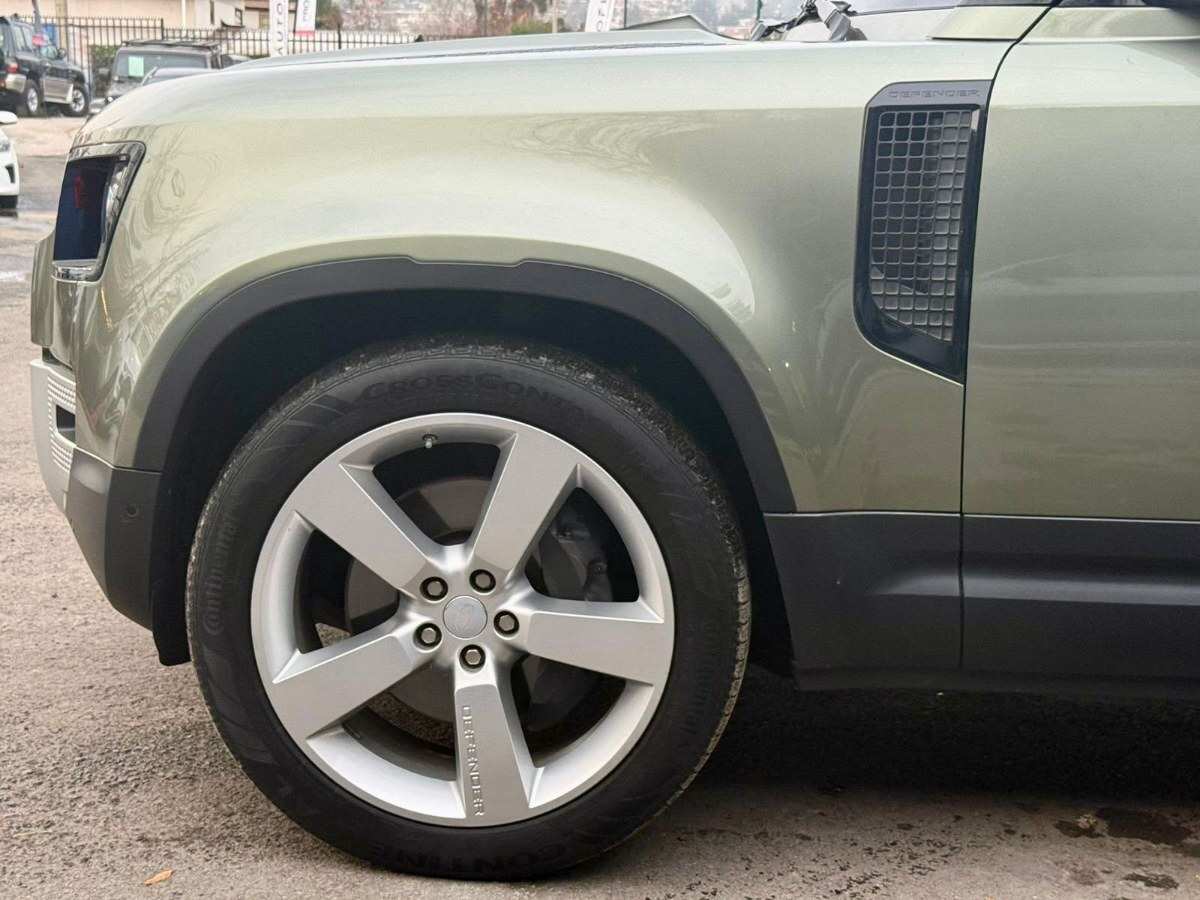 LAND ROVER DEFENDER 110 FIRST EDITION foto 6