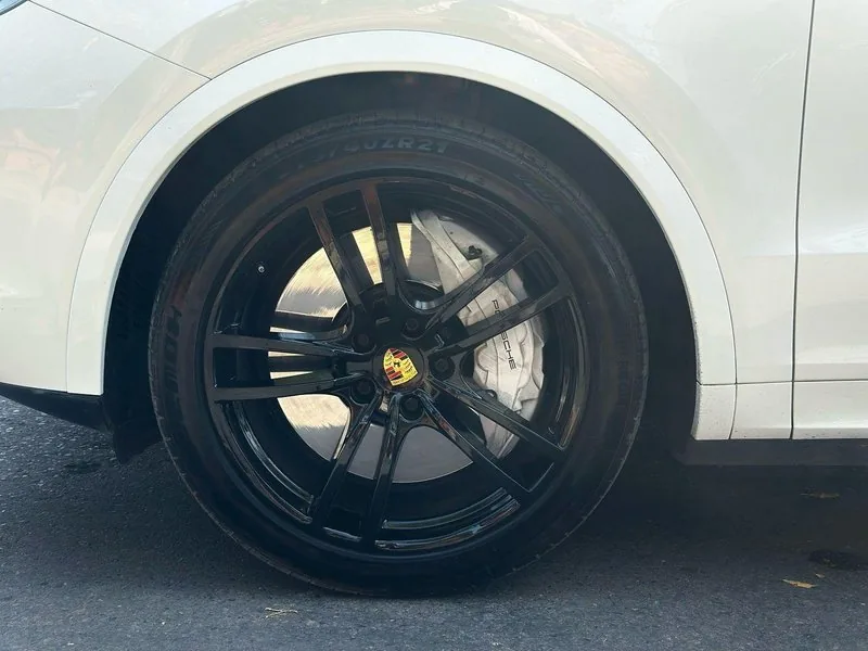 Porsche CAYENNE TURBO foto 7