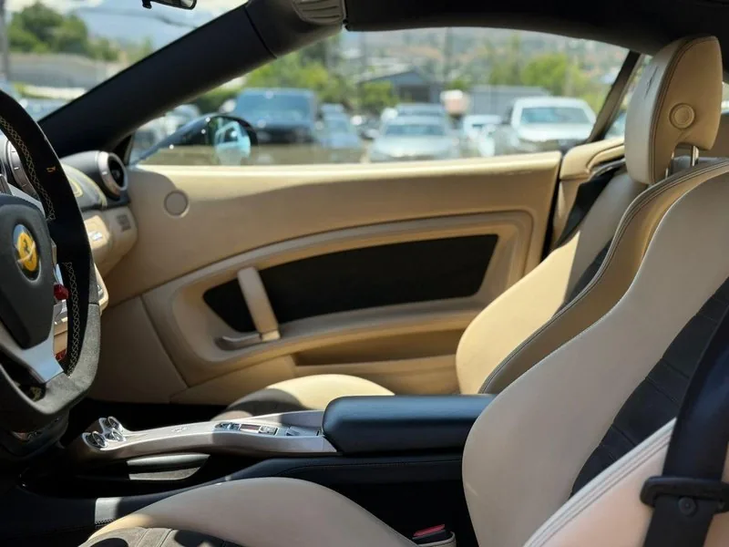 Ferrari CALIFORNIA F149 4.3 foto 17