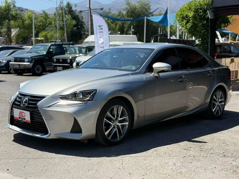 Lexus IS 200 2.0 TURBO foto 1