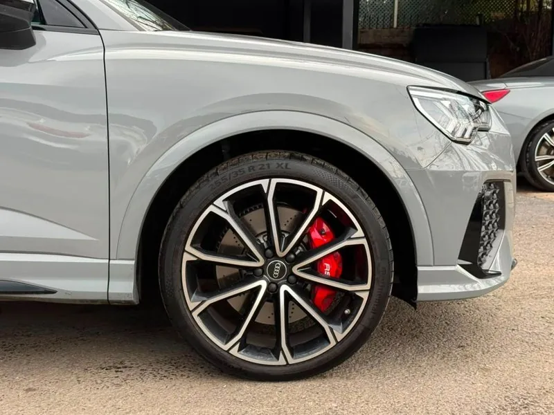 Audi RS Q3 Sportback foto 8