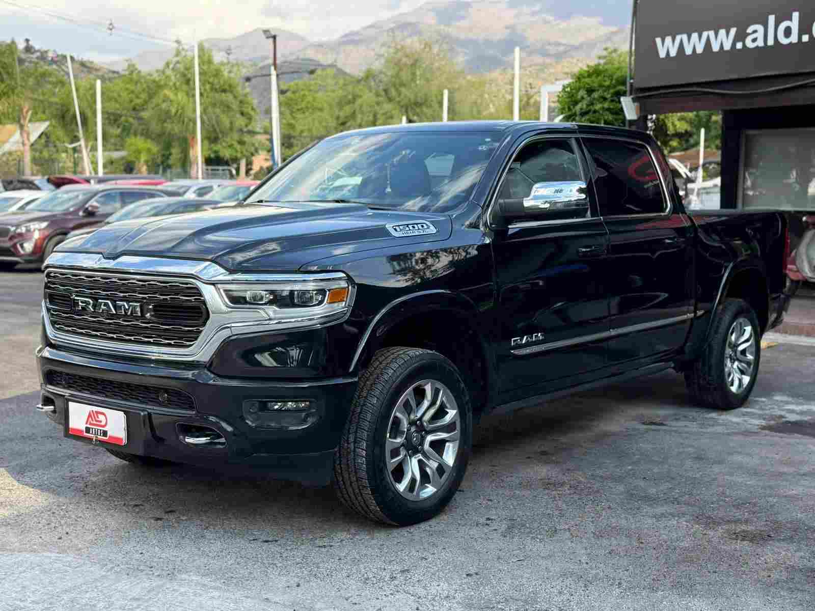 RAM 1500 Limited 4x4 foto 3