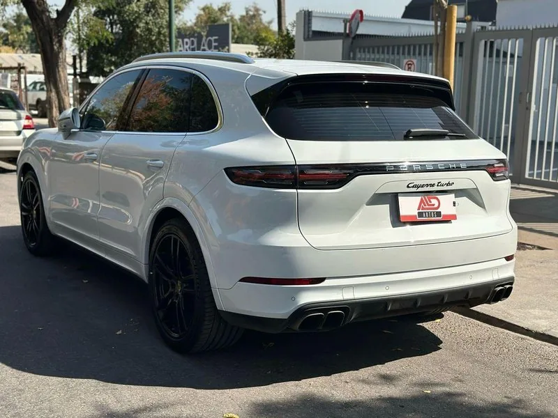 Porsche CAYENNE TURBO foto 6