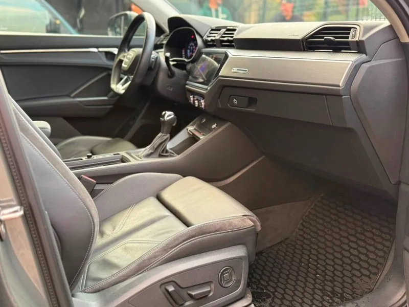 Audi Q3 35 TFSI S LINE foto 10