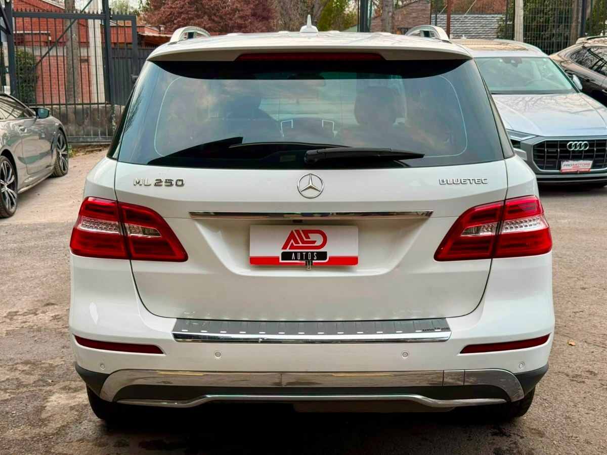 MERCEDES-BENZ ML 250 4 MATIC foto 5