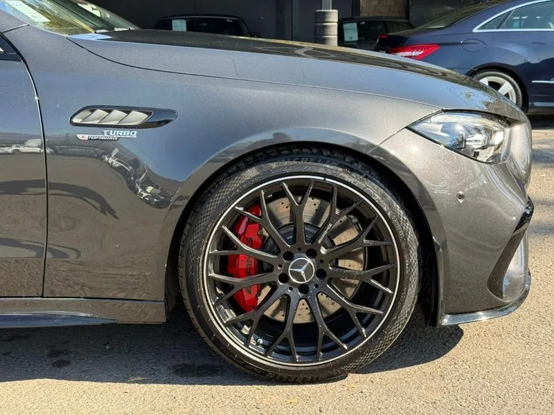 Mercedes-Benz C63 AMG S E PERFORMANCE foto 4