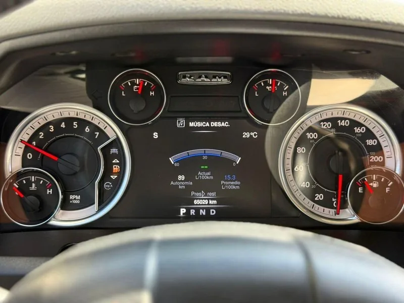 Ram 1500 SLT 3.6 4X4 foto 11