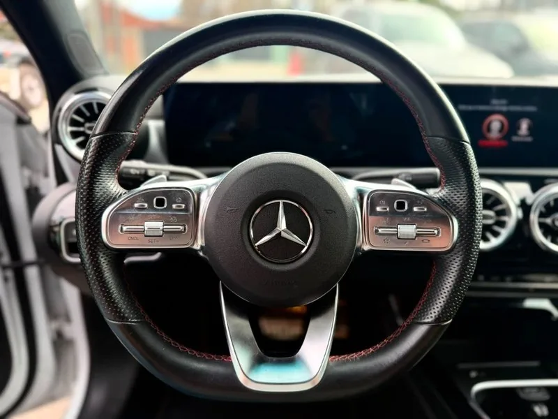 Mercedes-Benz A200 AMG LINE 2.0 foto 8